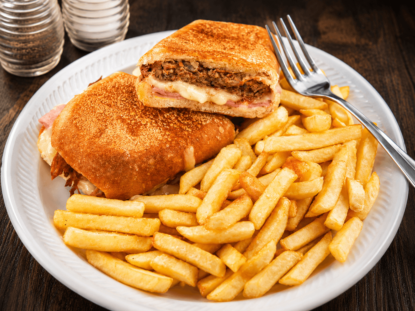 Discover Cafe Havana, a top cafe spot.